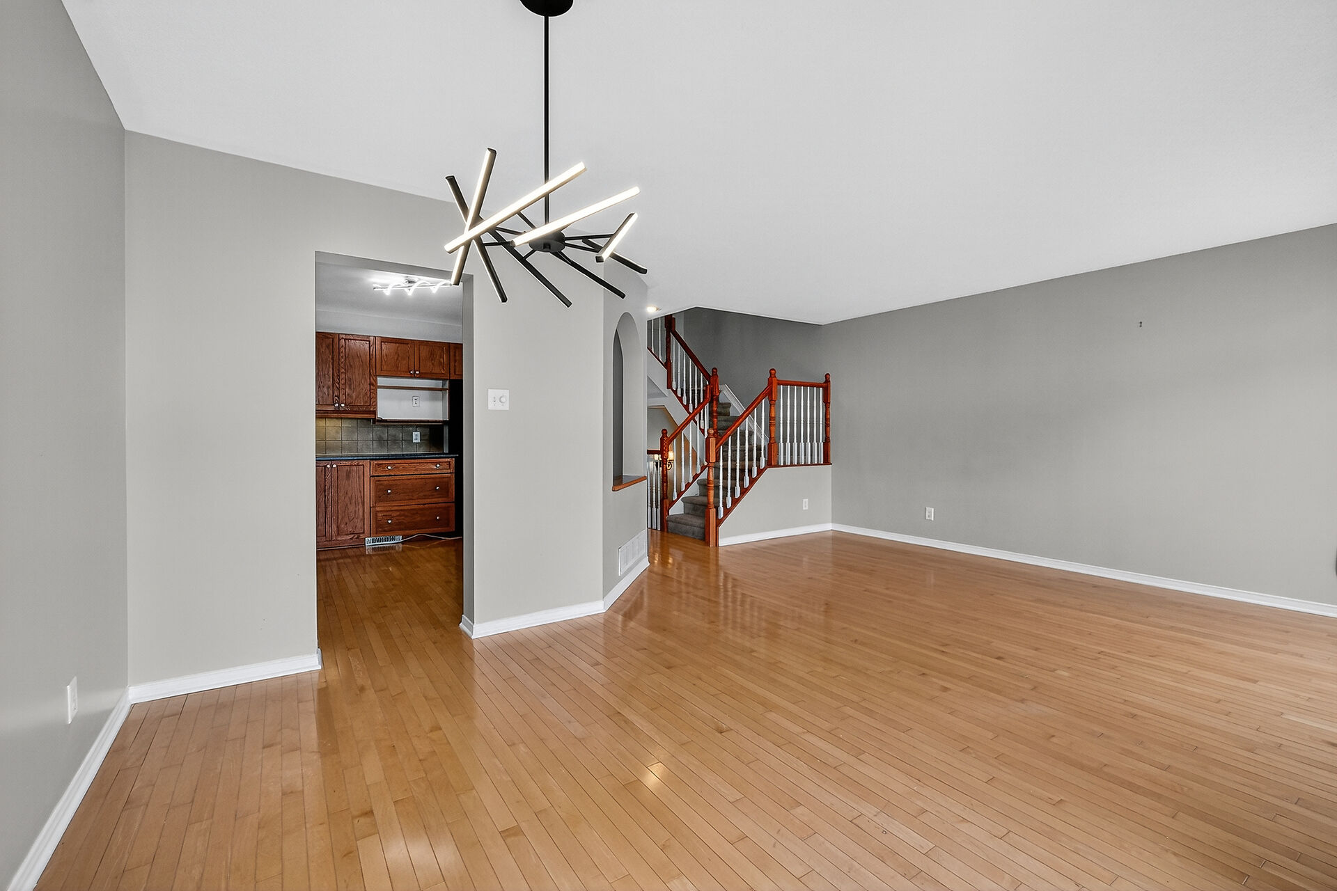 Ottawa, Ontario, K2W1E1, CA, 3 Bedrooms Bedrooms, ,3 BathroomsBathrooms,Residential,For Sale,1995671