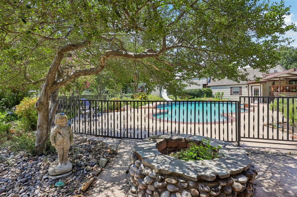 Sachse, Texas, 75048, United States, 3 Bedrooms Bedrooms, ,2 BathroomsBathrooms,Residential,For Sale,1987515