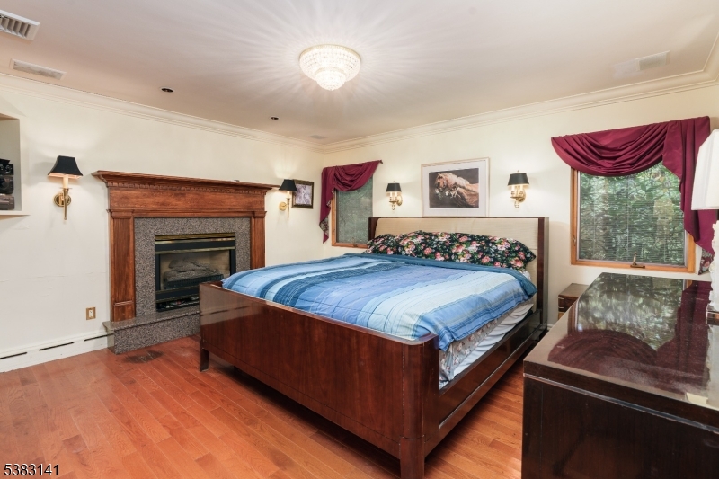 Kinnelon Boro, New Jersey, 07405, United States, 4 Bedrooms Bedrooms, ,4 BathroomsBathrooms,Residential,For Sale,1941980