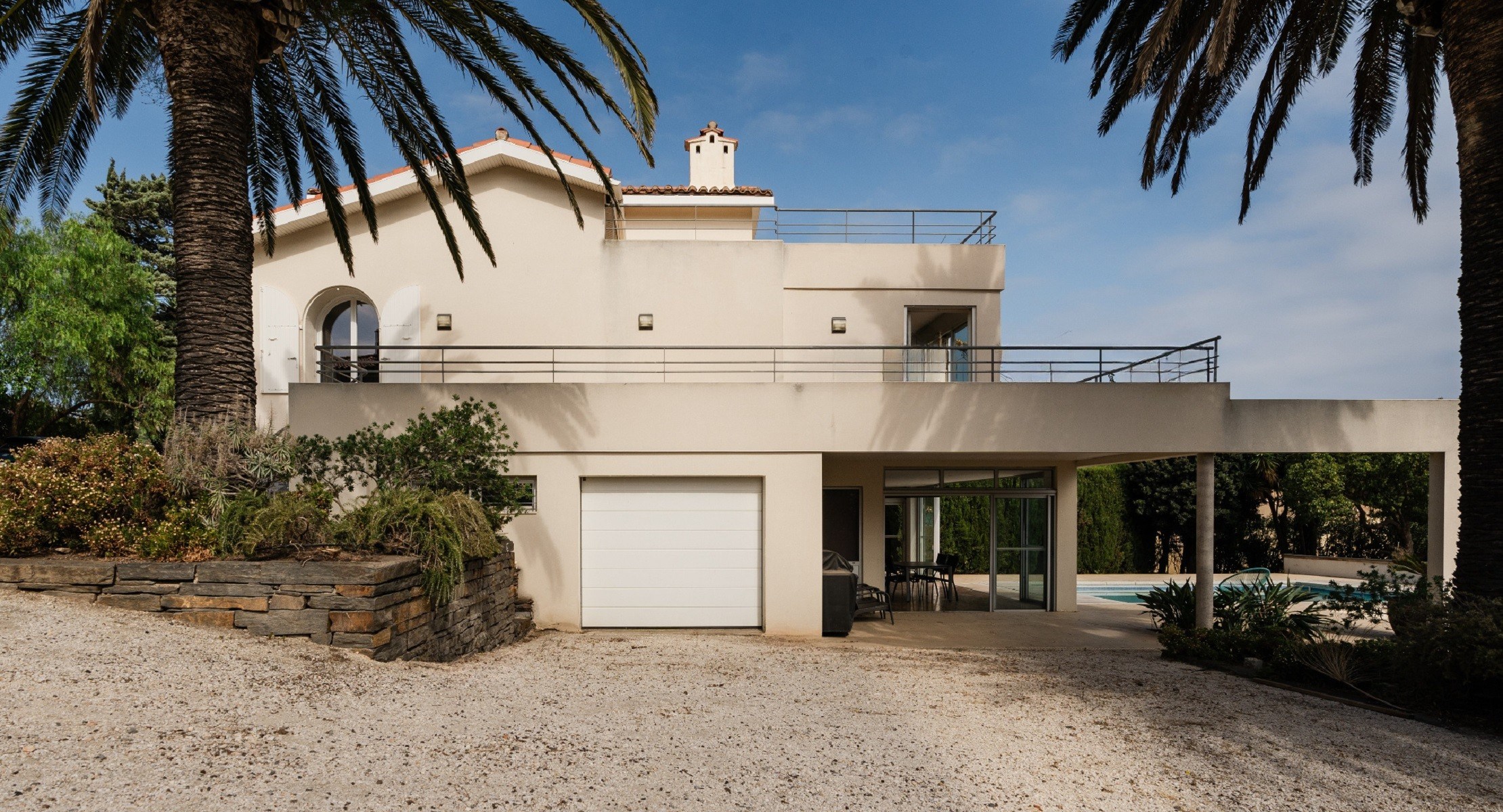  Property with sea and harbor view: 2 Houses, pool, and building potential - 物件實景