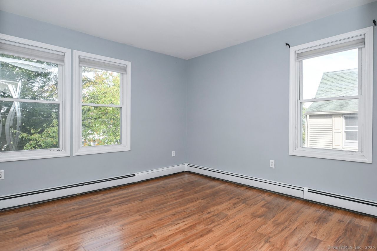 Wallingford, Connecticut, 06492, United States, 6 Bedrooms Bedrooms, ,4 BathroomsBathrooms,Residential,For Sale,1989730