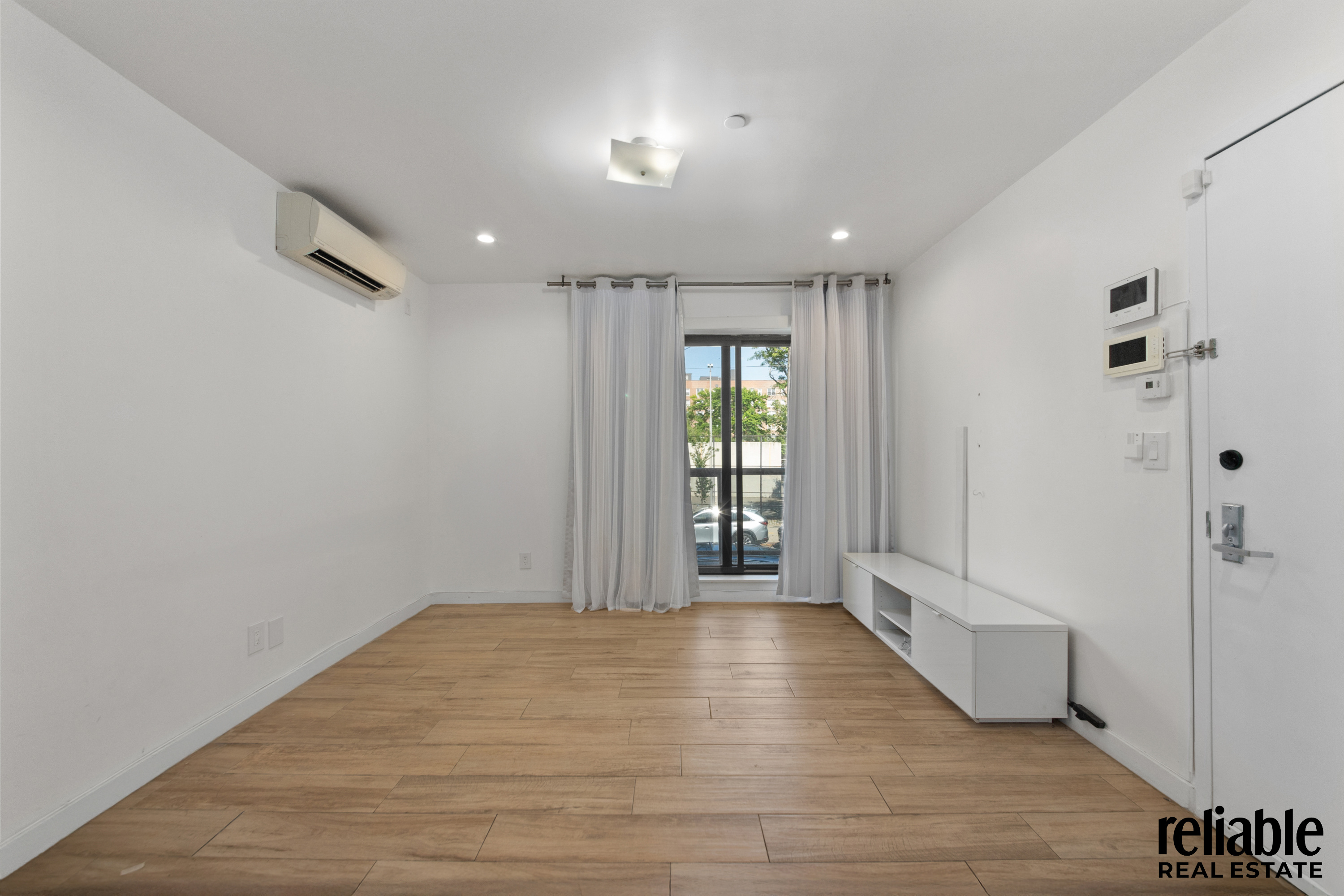 Sheepshead Bay, New York, 11235, United States, 2 Bedrooms Bedrooms, ,1 BathroomBathrooms,Residential,For Sale,1994813