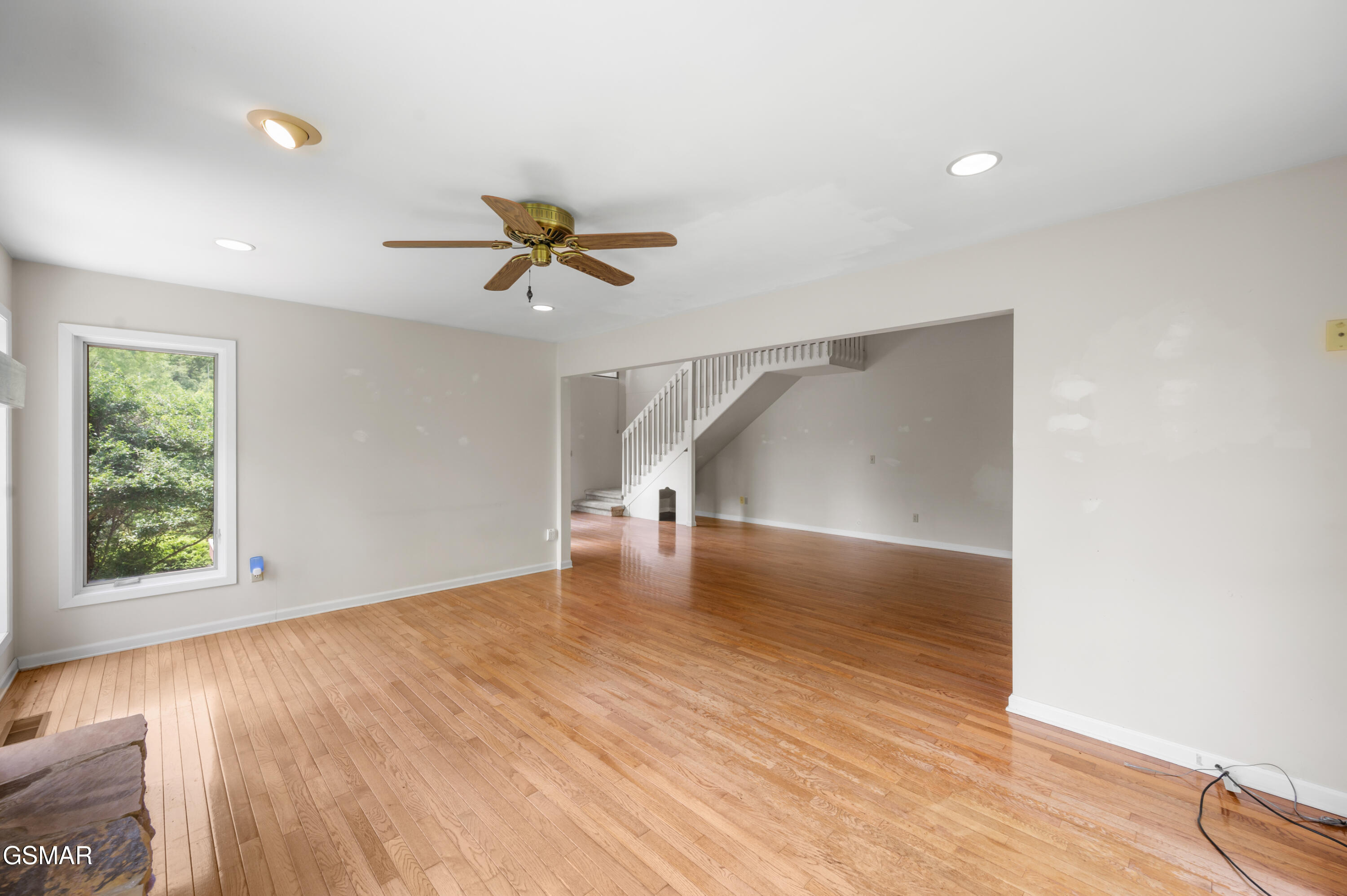 Pigeon Forge, Tennessee, 37863, United States, 3 Bedrooms Bedrooms, ,3 BathroomsBathrooms,Residential,For Sale,1978276