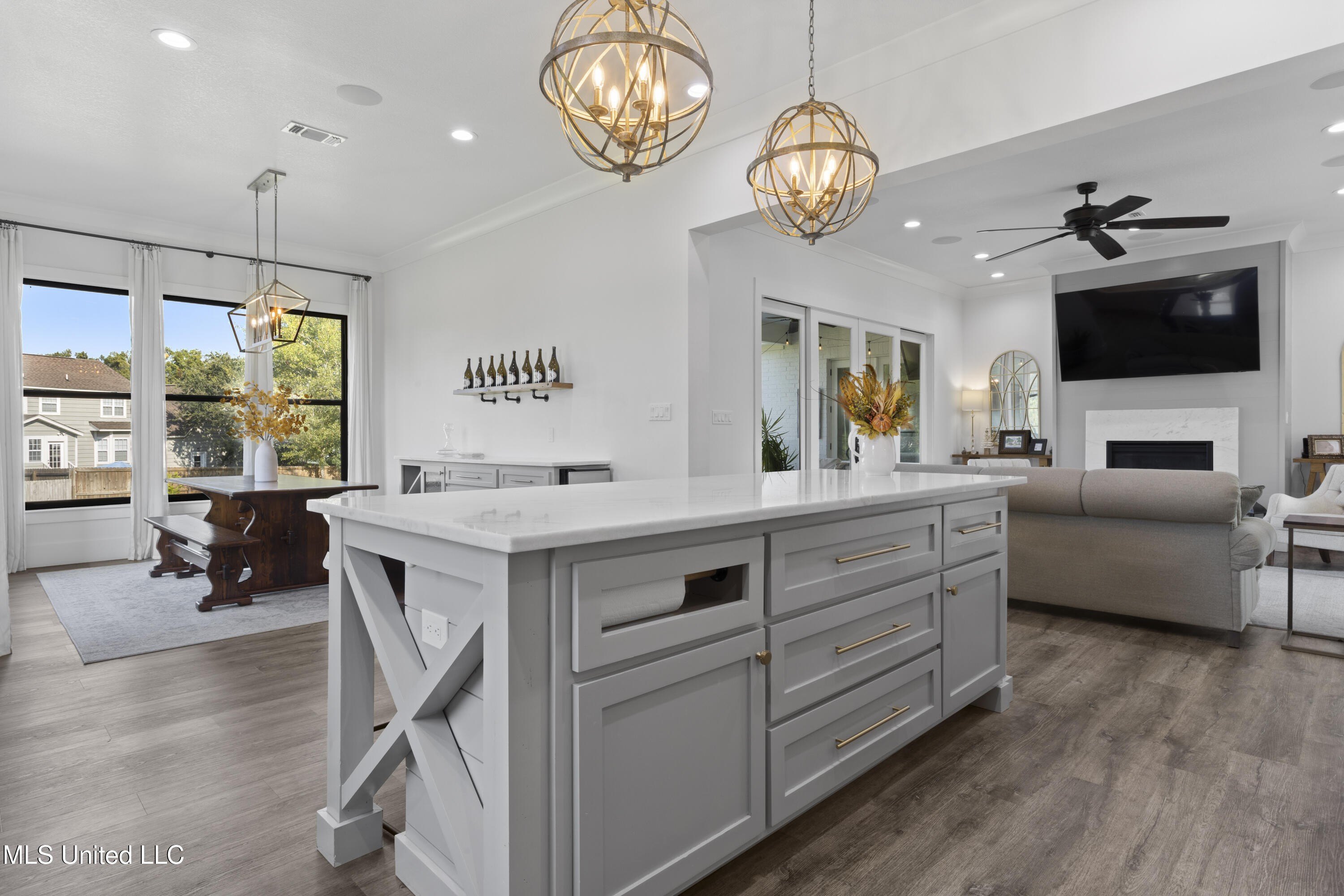 Biloxi, Mississippi, 39531, United States, 4 Bedrooms Bedrooms, ,4 BathroomsBathrooms,Residential,For Sale,1978703