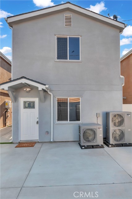 Hawaiian Gardens, California, 90716, United States, 6 Bedrooms Bedrooms, ,Residential,For Sale,1985769