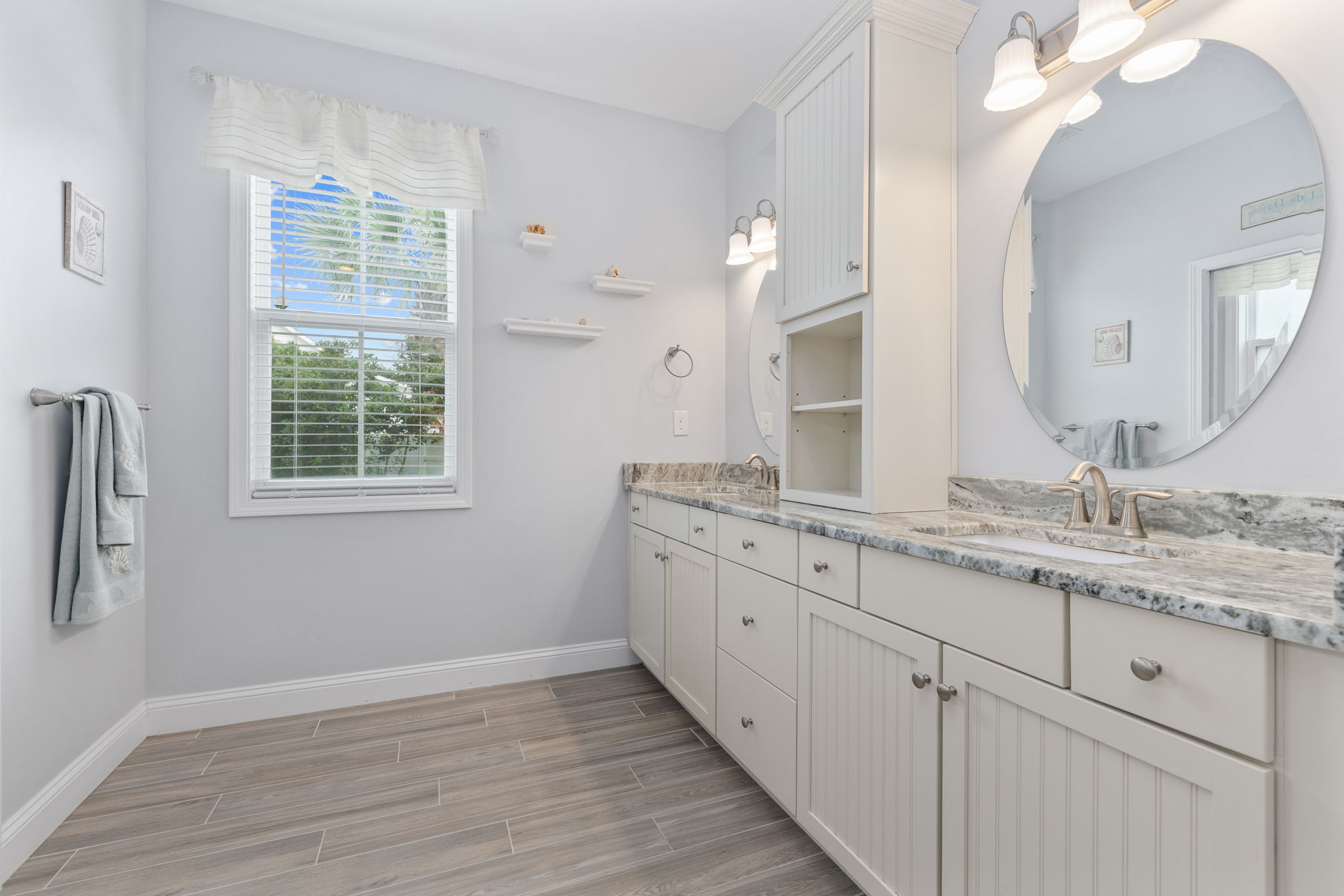 North Myrtle Beach, South Carolina, 29582, United States, 4 Bedrooms Bedrooms, ,3 BathroomsBathrooms,Residential,For Sale,1979525