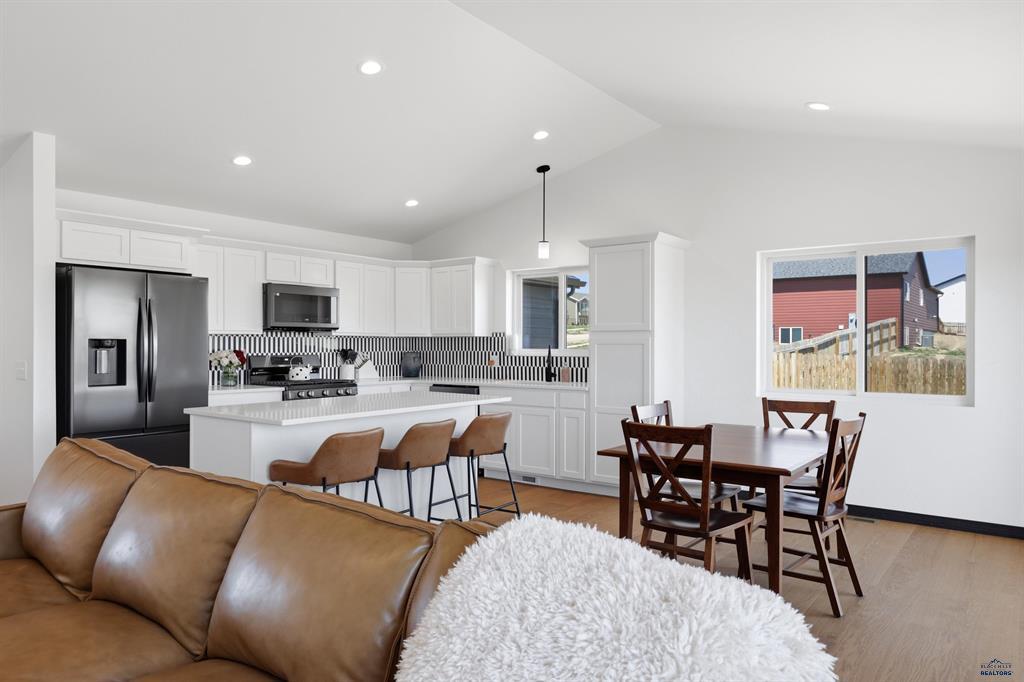 Rapid City, South Dakota, 57701, United States, 4 Bedrooms Bedrooms, ,3 BathroomsBathrooms,Residential,For Sale,2048114