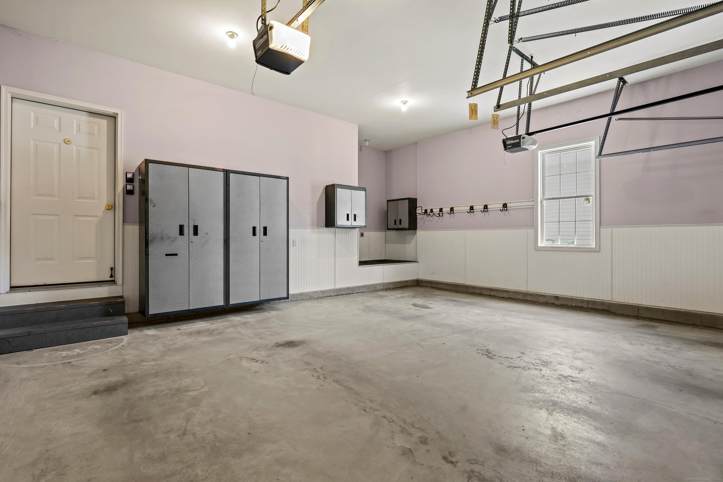 Colchester, Connecticut, 06415, United States, 2 Bedrooms Bedrooms, ,3 BathroomsBathrooms,Residential,For Sale,1943556