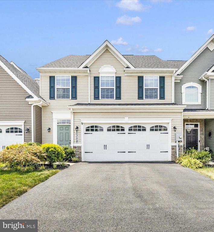 Frederick, Maryland, 21703, United States, 3 Bedrooms Bedrooms, ,3 BathroomsBathrooms,Residential,For Sale,1935549