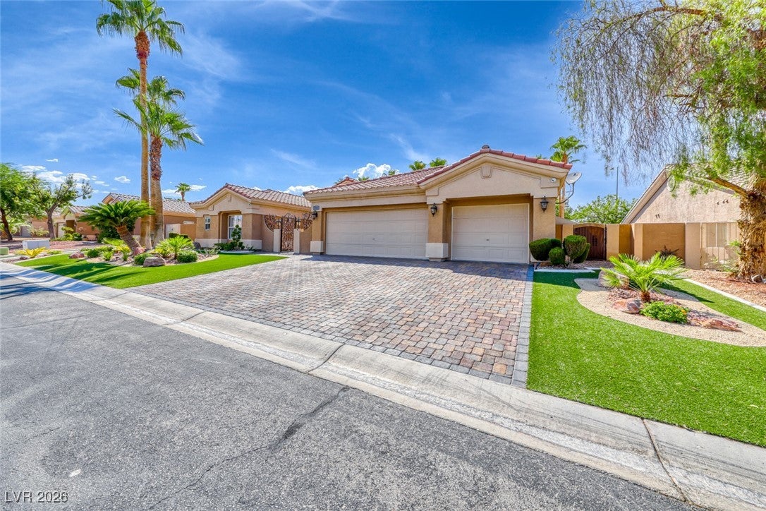 Las Vegas, Nevada, 89131, United States, 3 Bedrooms Bedrooms, ,2 BathroomsBathrooms,Residential,For Sale,2009747