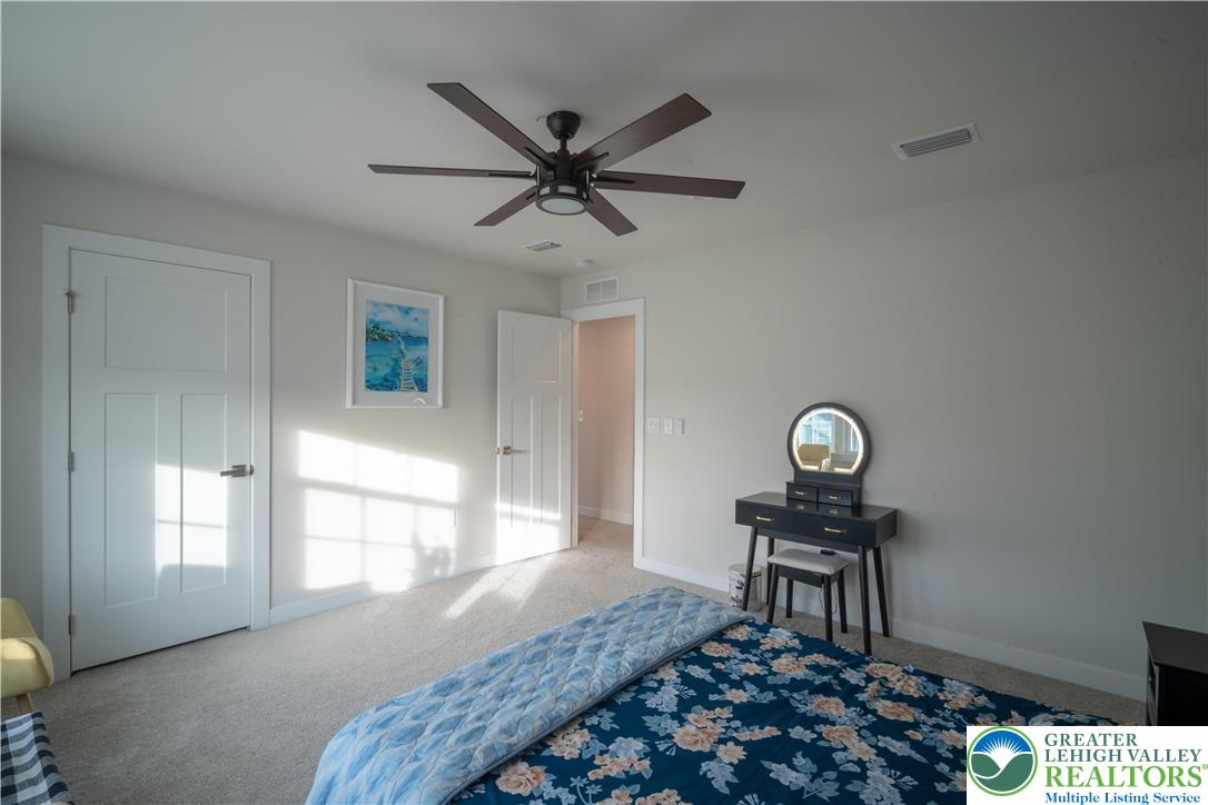 North Catasauqua Bor, Pennsylvania, 18032, United States, 4 Bedrooms Bedrooms, ,4 BathroomsBathrooms,Residential,For Sale,2001673