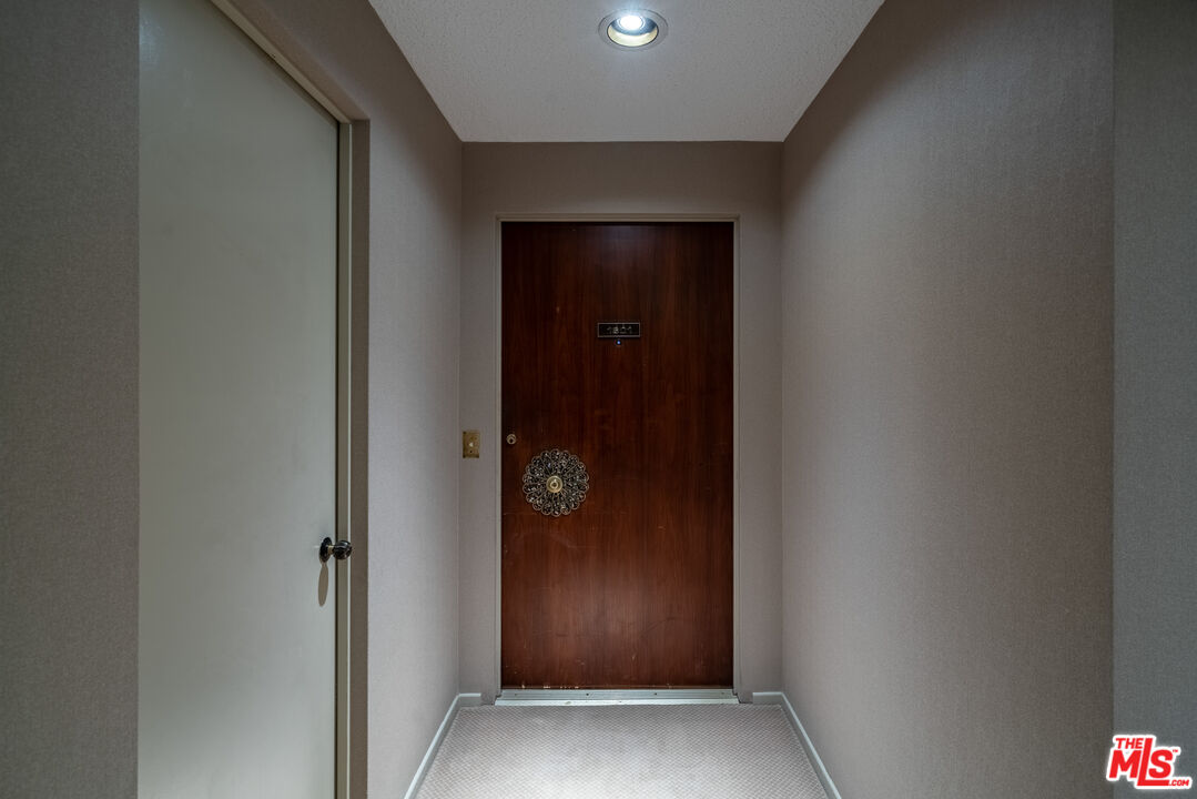 Los Angeles, California, 90024, United States, 2 Bedrooms Bedrooms, ,2 BathroomsBathrooms,Residential,For Sale,1891333