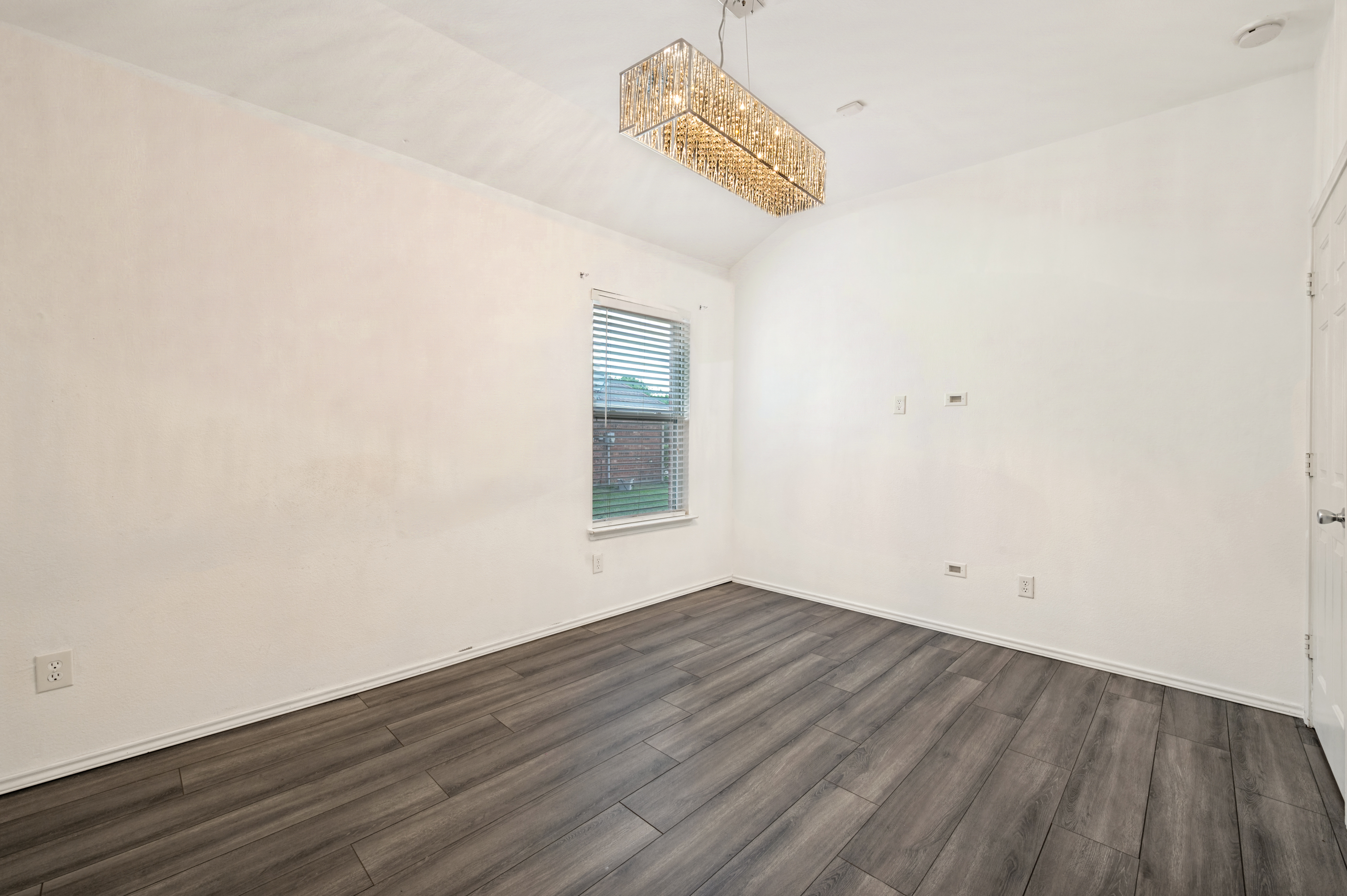  1339 4th Street, Grand Prairie, TX, 75051 - 物件實景