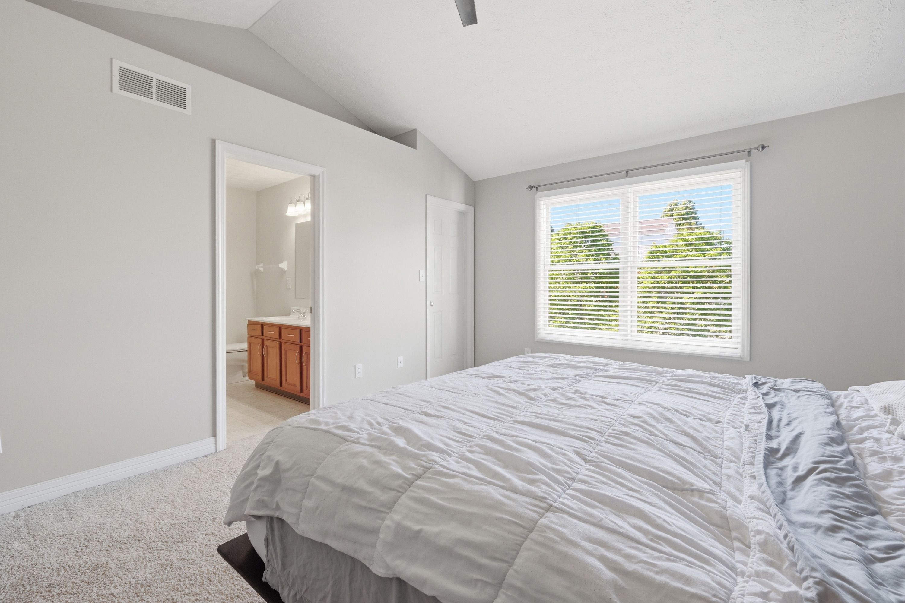 11812 Garden Grove Way, Louisville, KY 40299 - 物件實景