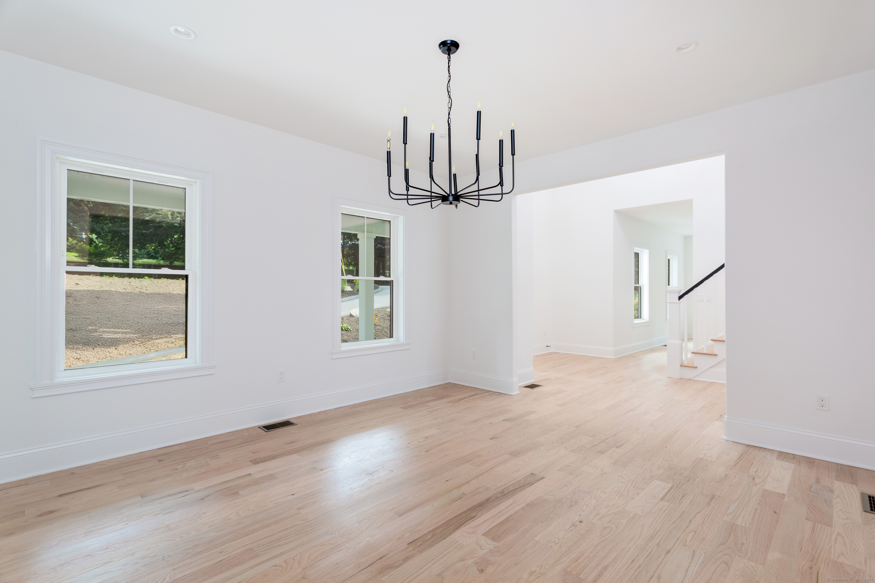 Stratford, Connecticut, 06614, United States, 4 Bedrooms Bedrooms, ,3 BathroomsBathrooms,Residential,For Sale,1988044