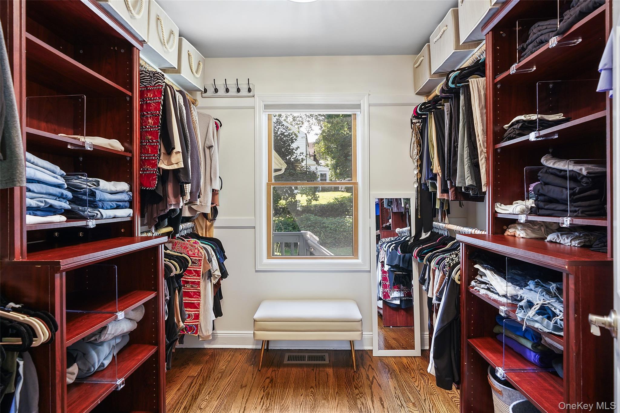 White Plains, New York, 10603, United States, 3 Bedrooms Bedrooms, ,3 BathroomsBathrooms,Residential,For Sale,1933056