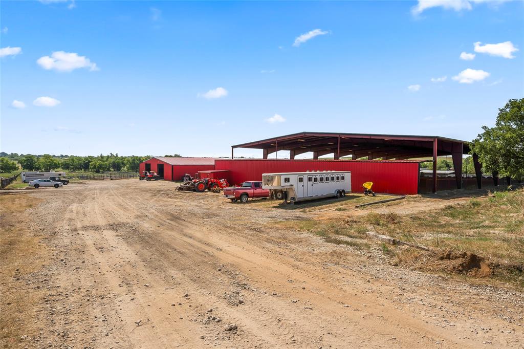 Sanger, Texas, 76266, United States, 9 Bedrooms Bedrooms, ,8 BathroomsBathrooms,Residential,For Sale,1998686