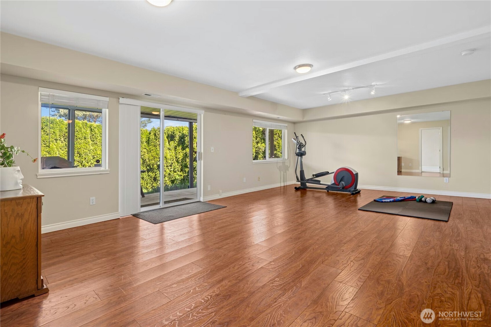Newcastle, Washington, 98056, United States, 3 Bedrooms Bedrooms, ,3 BathroomsBathrooms,Residential,For Sale,1839033