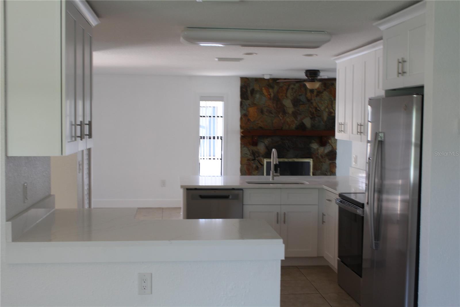 Largo, Florida, 33773, United States, 3 Bedrooms Bedrooms, ,2 BathroomsBathrooms,Residential,For Sale,1870302