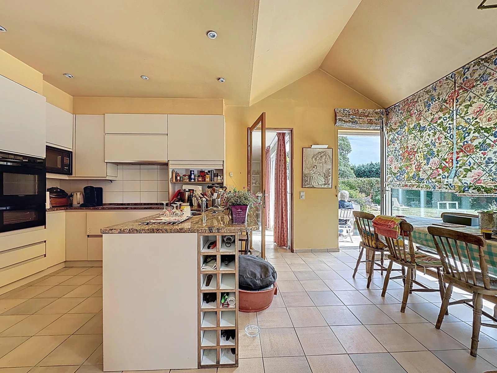 Rhode-Saint-Genese, Flanders, 1640, BE, 5 Bedrooms Bedrooms, ,3 BathroomsBathrooms,Residential,For Sale,2002019