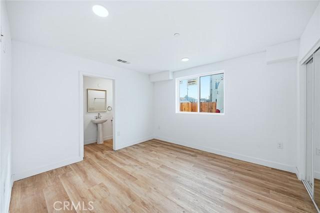 Los Angeles, California, 90011, United States, ,Residential,For Sale,1987008