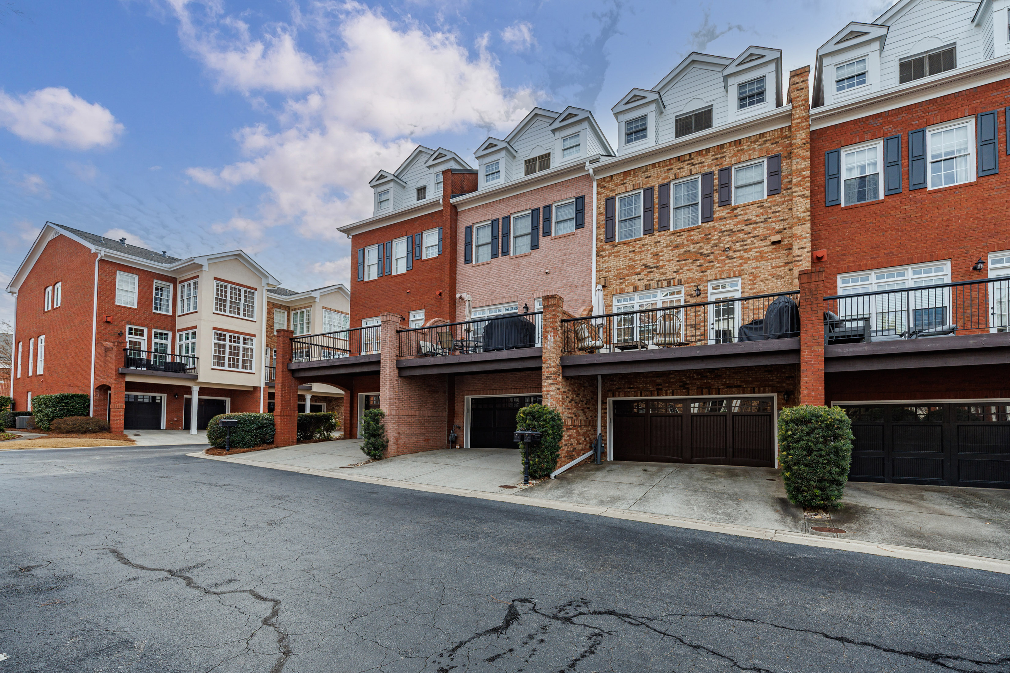  Beautiful Townhome in the Heart of Brookhaven - 物件實景