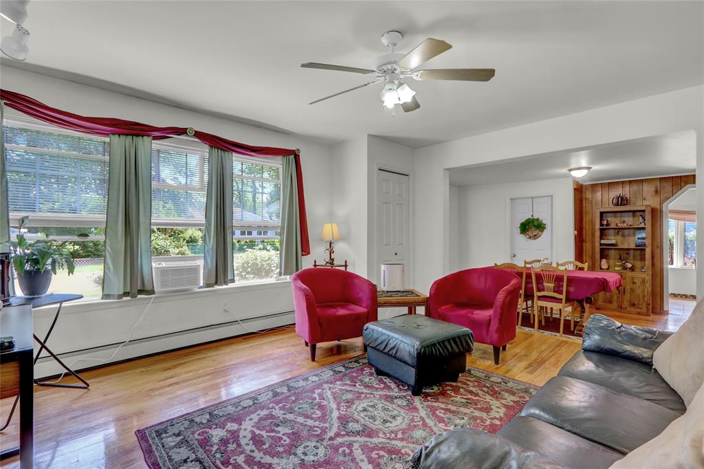 Mastic Beach, New York, 11951, United States, 5 Bedrooms Bedrooms, ,3 BathroomsBathrooms,Residential,For Sale,1974757