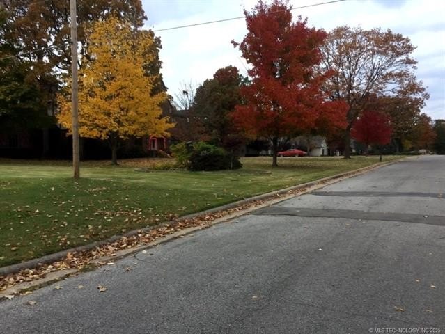 Tahlequah, Oklahoma, 74464, United States, 4 Bedrooms Bedrooms, ,4 BathroomsBathrooms,Residential,For Sale,1975818