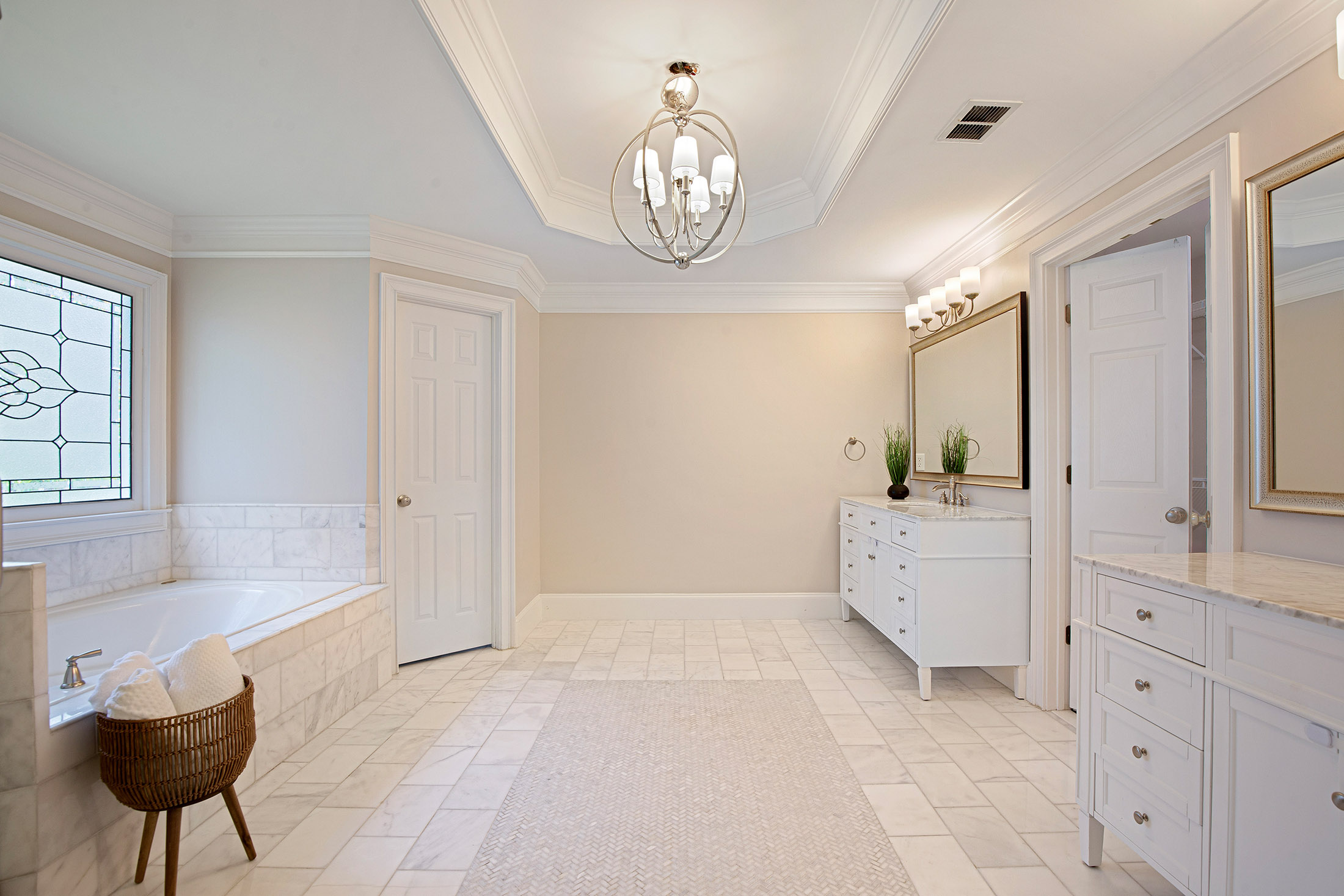  Recently Updated Four Bedroom Home in Gated Brookhaven Community - 物件實景