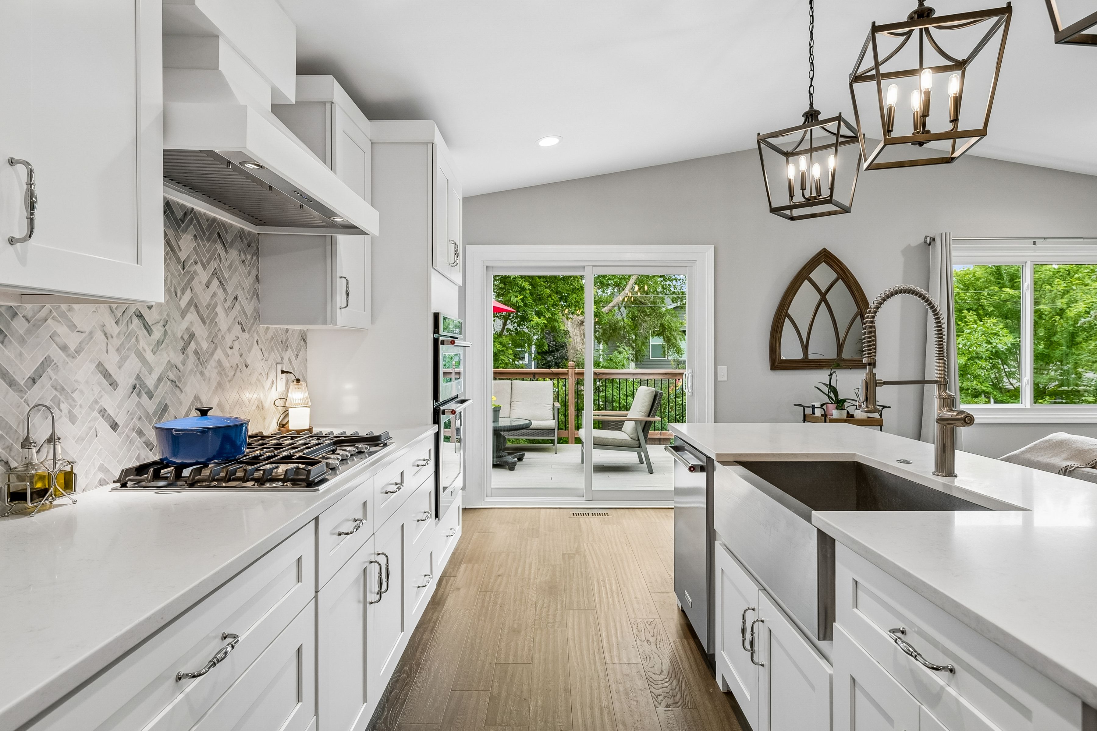  Beautifully Renovated in Coveted Chowen Park - 物件實景