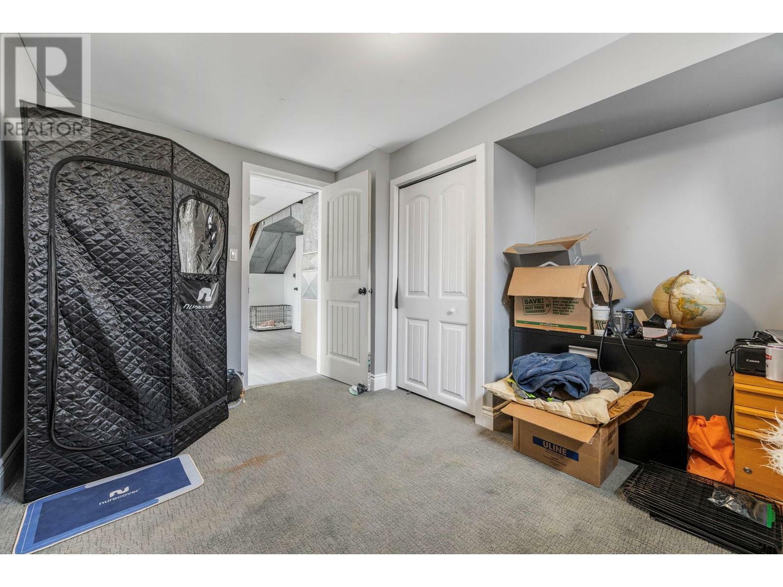 WEST KELOWNA, British Columbia, V1Z 1Z4, CA, 5 Bedrooms Bedrooms, ,1 BathroomBathrooms,Residential,For Sale,1836903