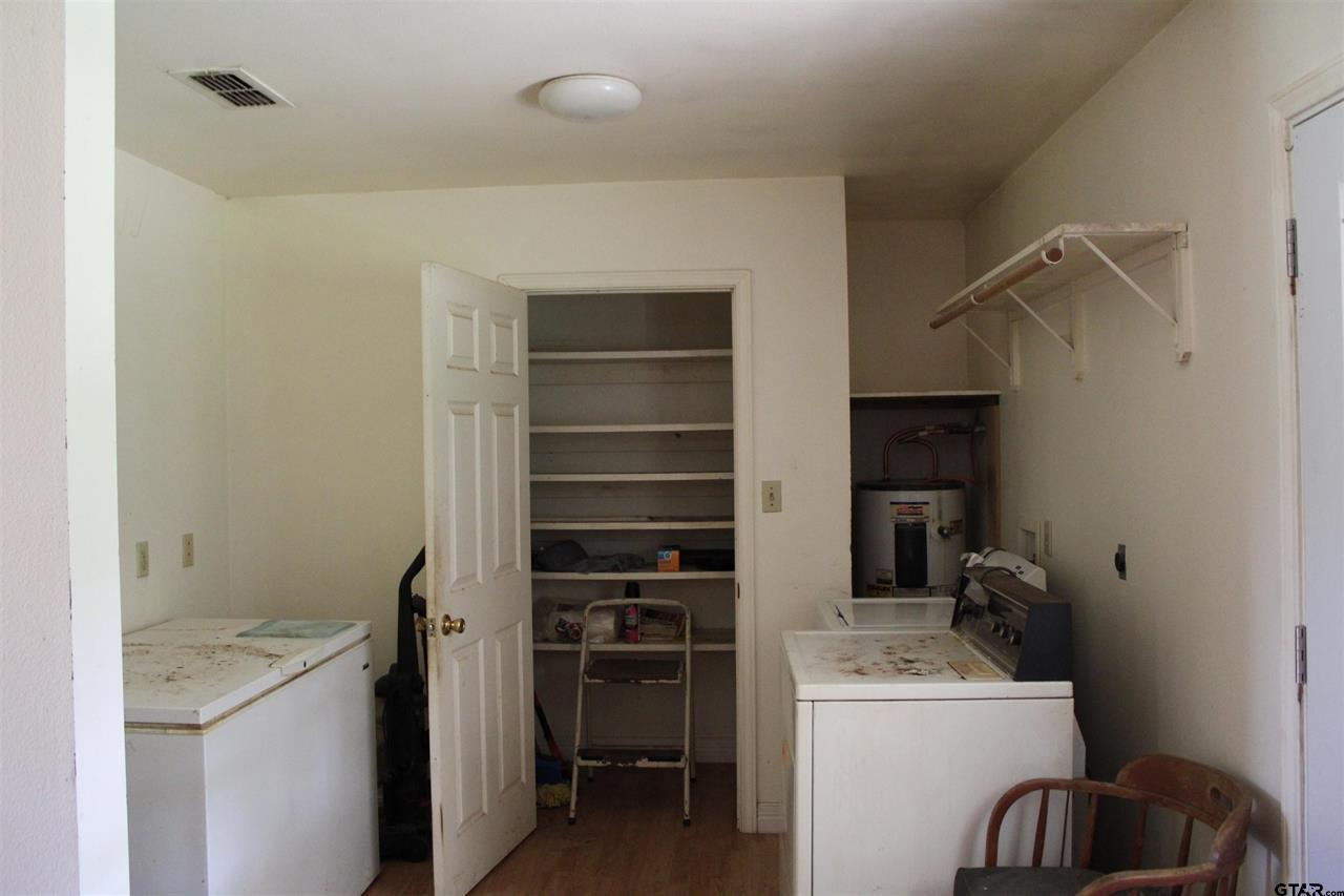 Jacksonville, Texas, 75766, United States, 2 Bedrooms Bedrooms, ,1 BathroomBathrooms,Residential,For Sale,1984164