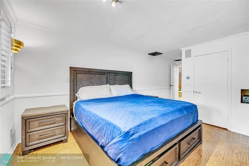 Oakland Park, Florida, 33306, United States, 3 Bedrooms Bedrooms, ,2 BathroomsBathrooms,Residential,For Sale,1856457