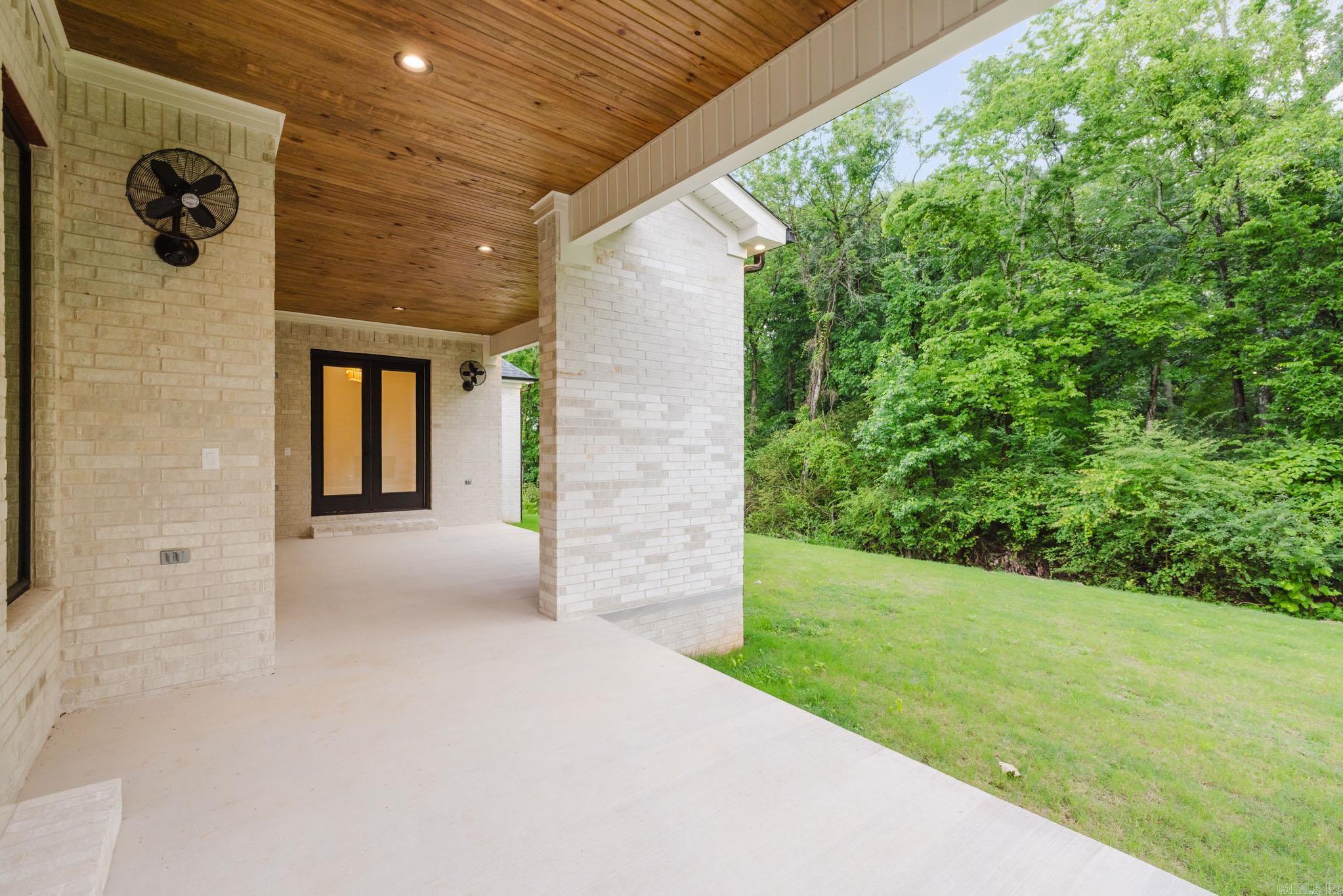 Benton, Arkansas, 72019, United States, 4 Bedrooms Bedrooms, ,3 BathroomsBathrooms,Residential,For Sale,2048472