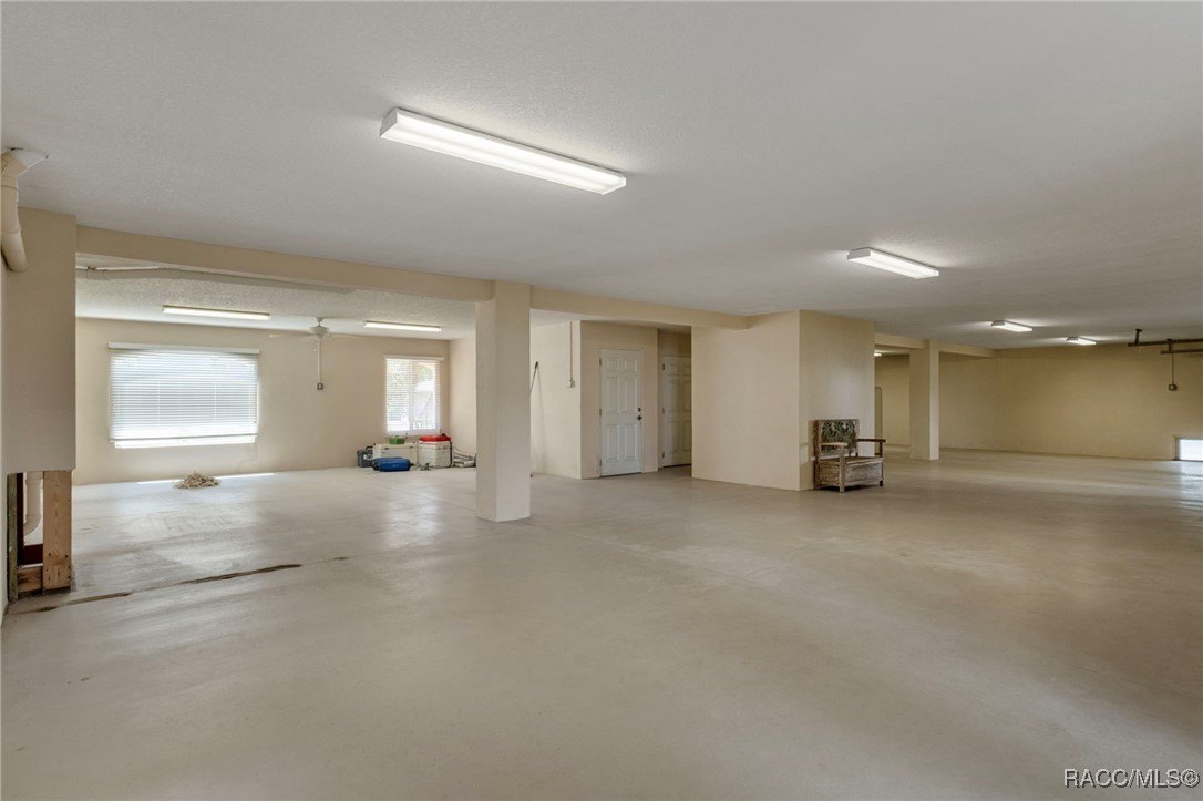 Crystal River, Florida, 34428, United States, 3 Bedrooms Bedrooms, ,3 BathroomsBathrooms,Residential,For Sale,1980495