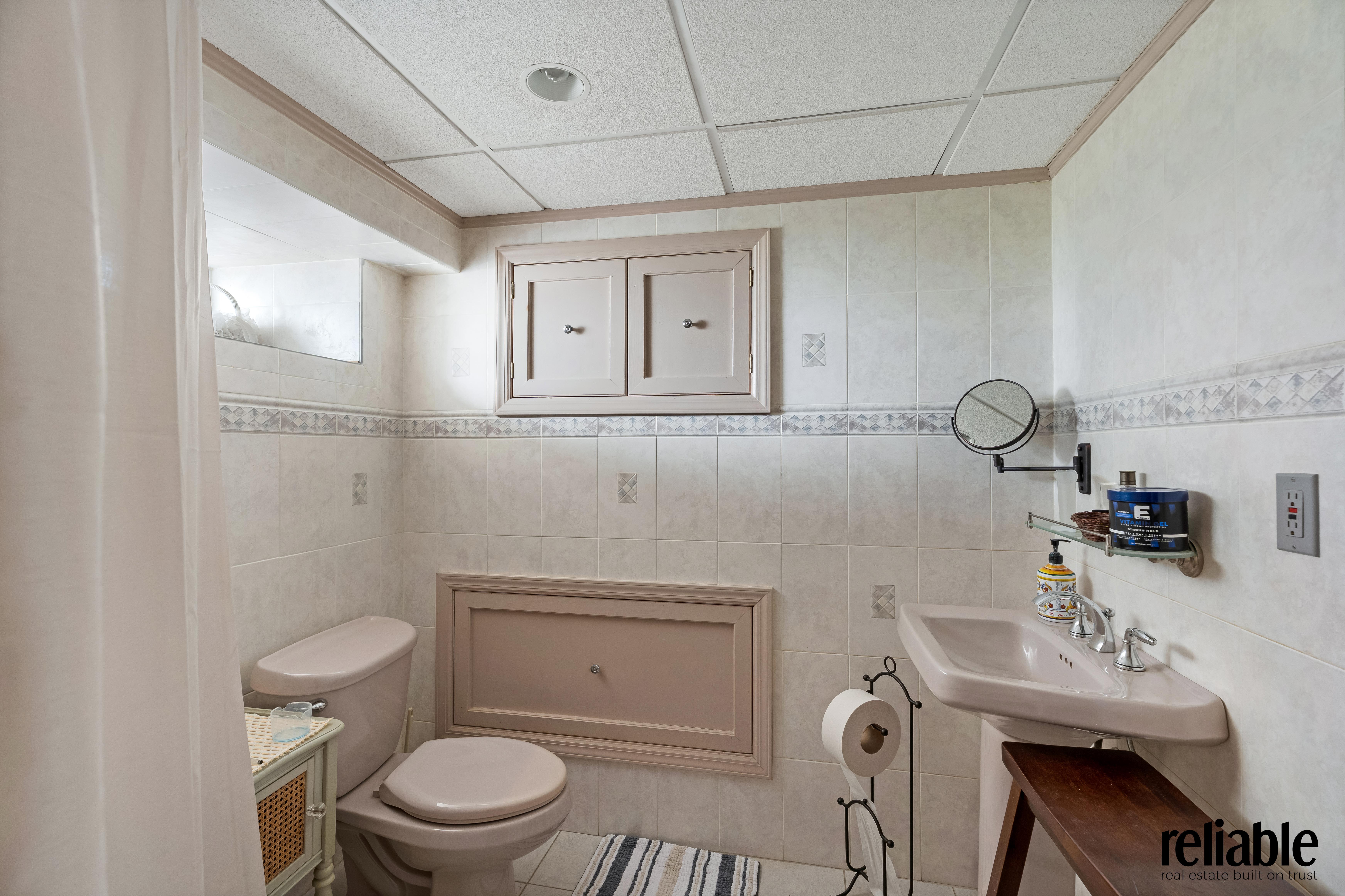 Brooklyn, New York, 11228, United States, 6 Bedrooms Bedrooms, ,3 BathroomsBathrooms,Residential,For Sale,1991049