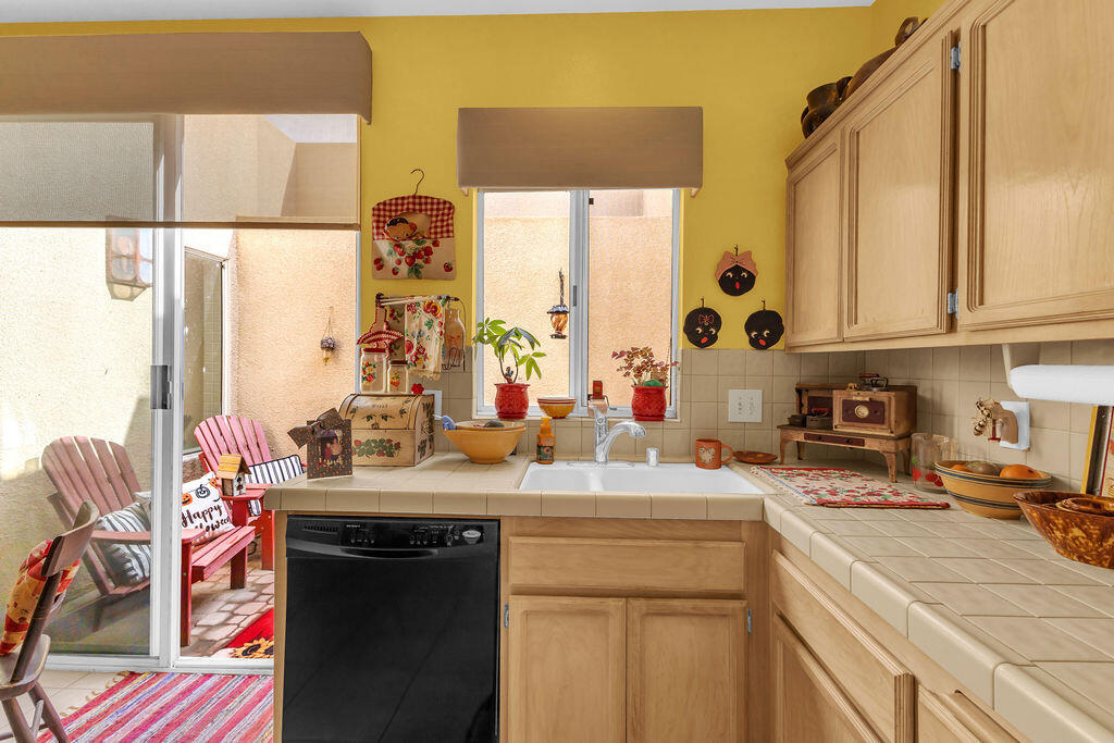 Rancho Mirage, California, 92270, United States, 3 Bedrooms Bedrooms, ,2 BathroomsBathrooms,Residential,For Sale,1962982