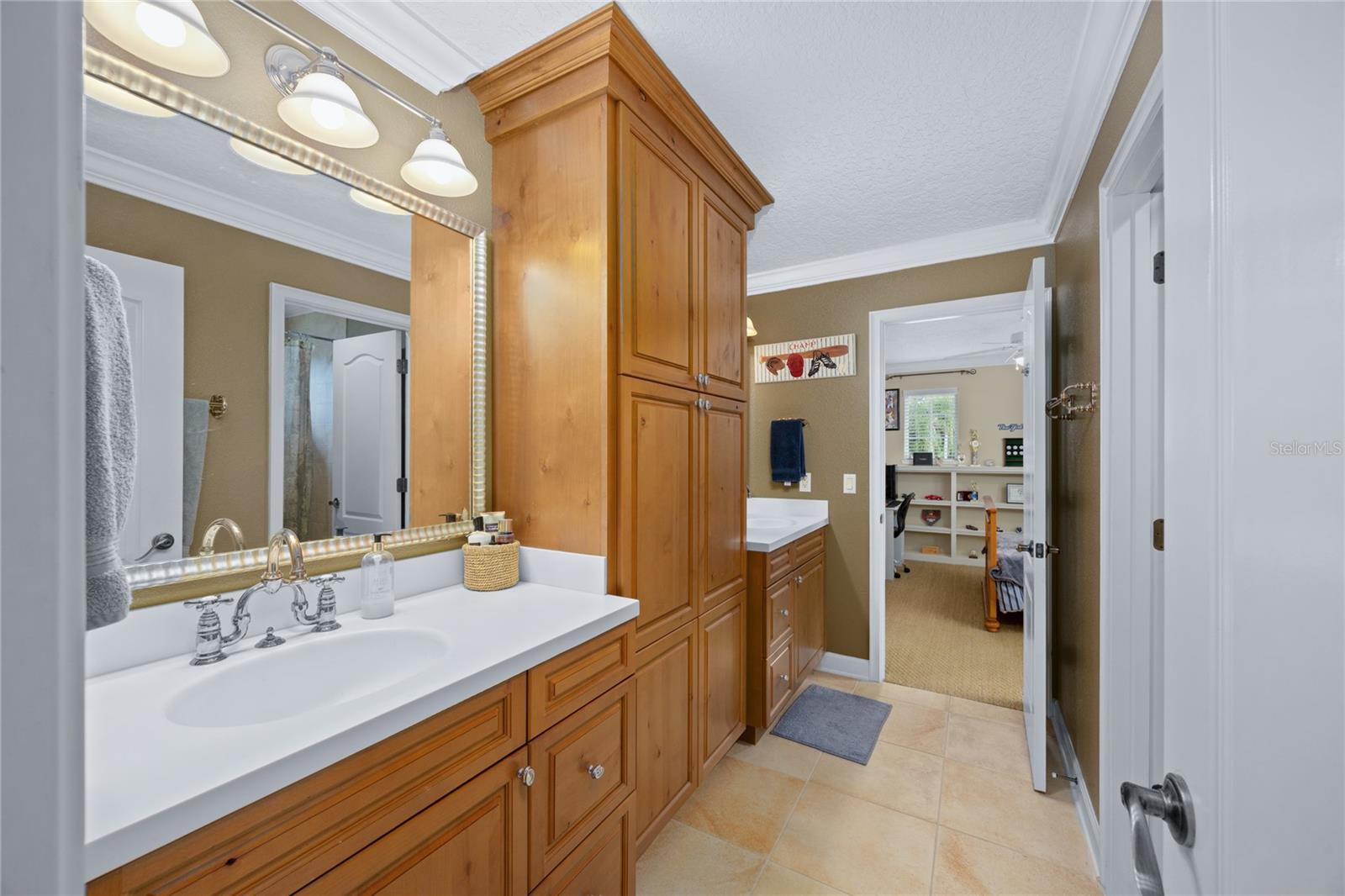 Sanford, Florida, 32771, United States, 4 Bedrooms Bedrooms, ,3 BathroomsBathrooms,Residential,For Sale,1987443