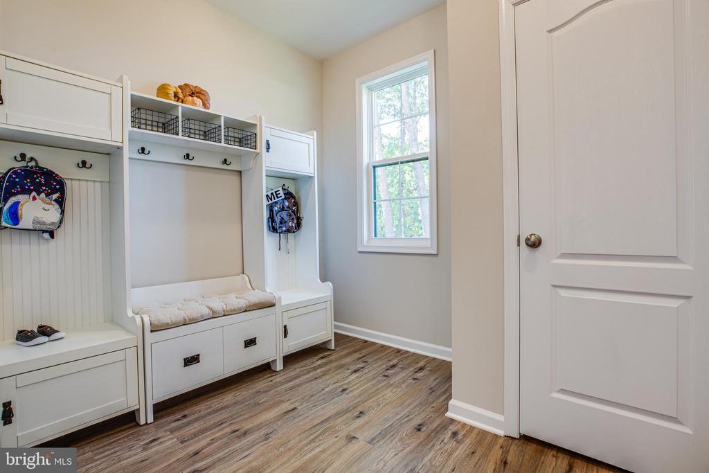 Spotsylvania, Virginia, 22551, United States, 6 Bedrooms Bedrooms, ,4 BathroomsBathrooms,Residential,For Sale,1916890