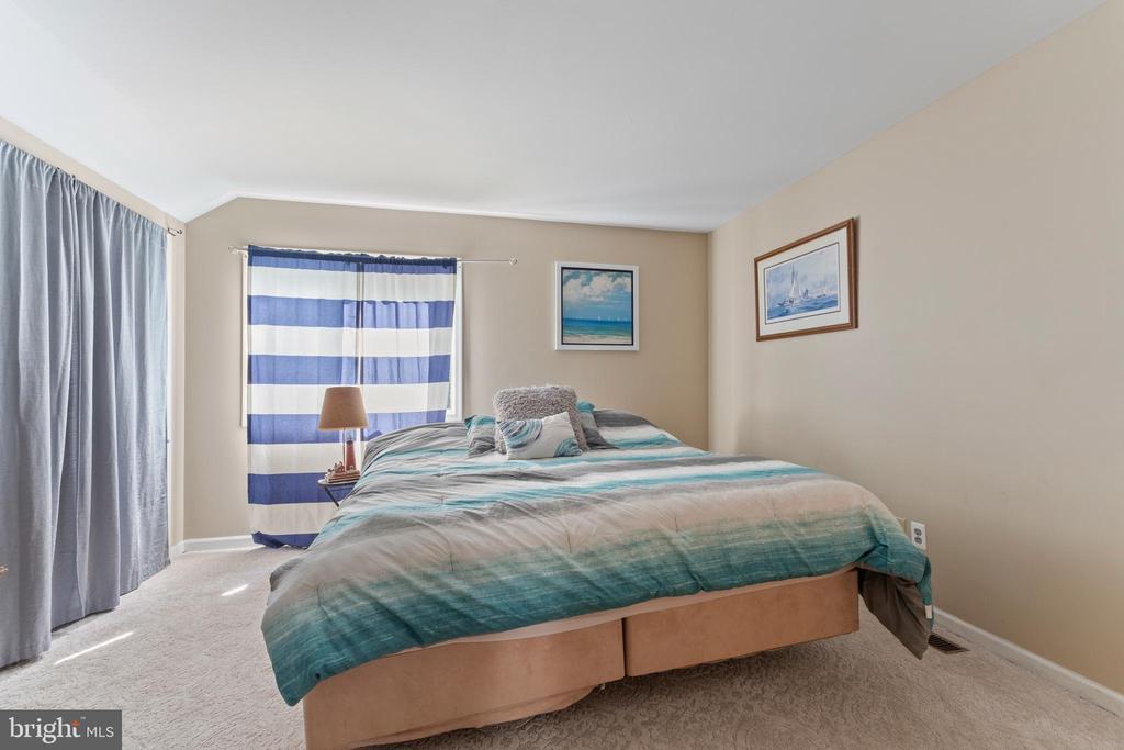 Spotsylvania, Virginia, 22551, United States, 5 Bedrooms Bedrooms, ,4 BathroomsBathrooms,Residential,For Sale,1885804