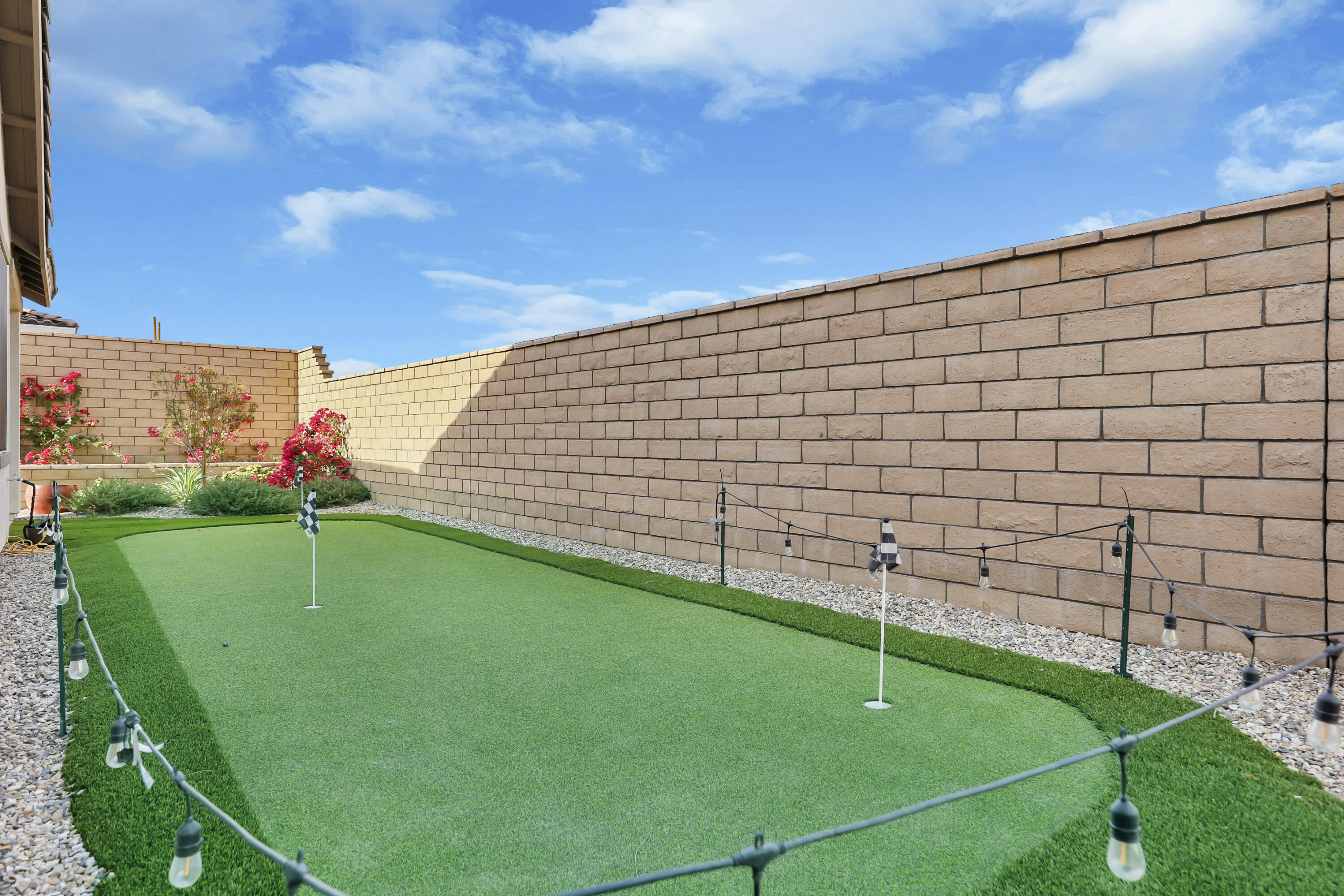 Indio, California, 92203, United States, 2 Bedrooms Bedrooms, ,3 BathroomsBathrooms,Residential,For Sale,1962392