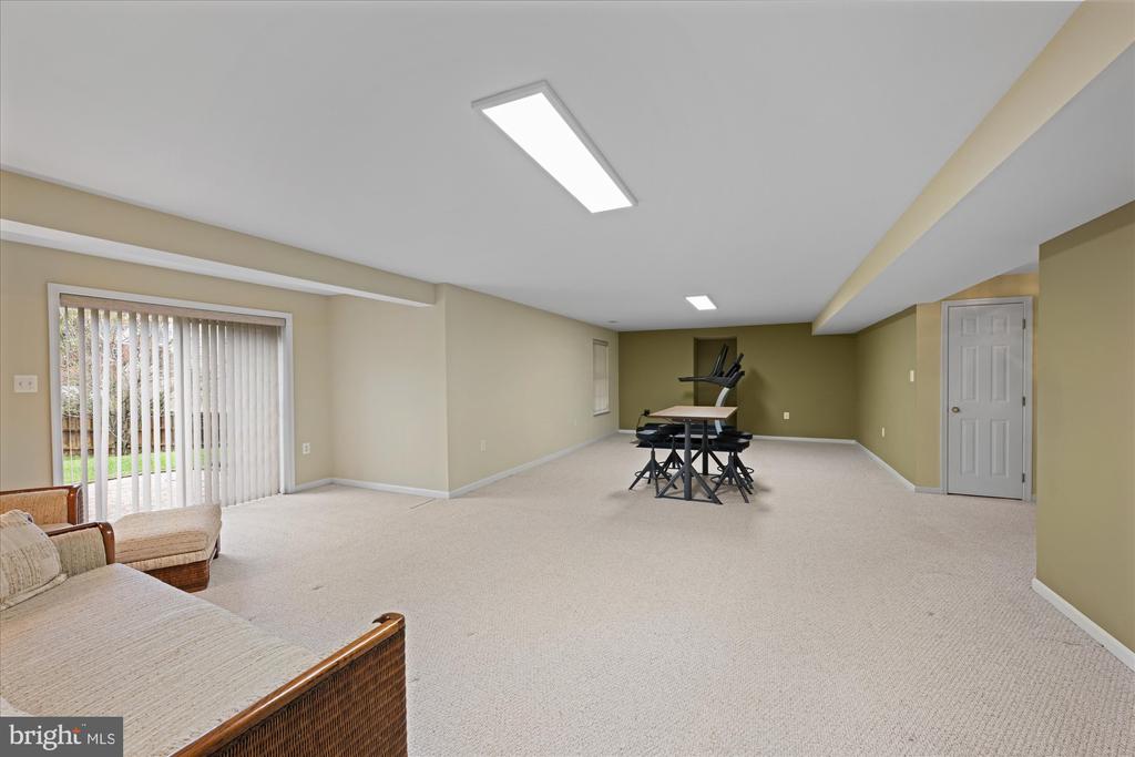 Leesburg, Virginia, 20175, United States, 5 Bedrooms Bedrooms, ,4 BathroomsBathrooms,Residential,For Sale,1987401