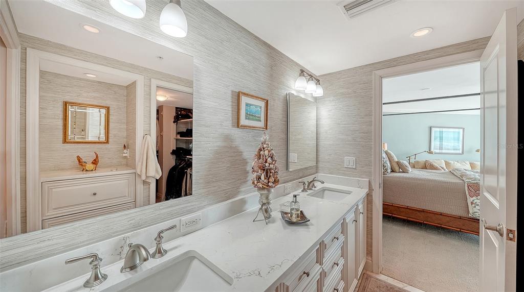 Sarasota, Florida, 34236, United States, 3 Bedrooms Bedrooms, ,3 BathroomsBathrooms,Residential,For Sale,1992113