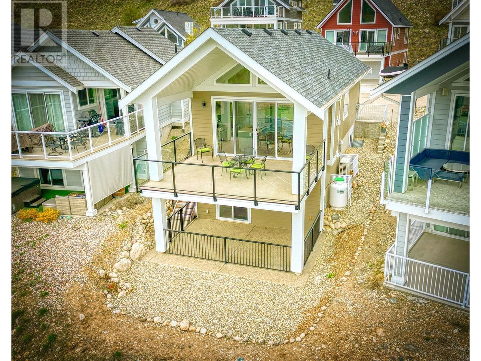 KELOWNA, British Columbia, V1Z 3R8, CA, 3 Bedrooms Bedrooms, ,2 BathroomsBathrooms,Residential,For Sale,1897837