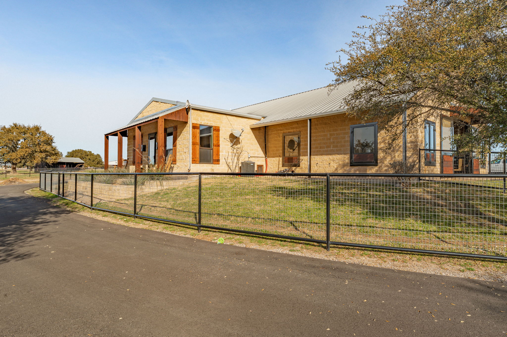  221 Silver Spur, Weatherford, TX, 76087 - 物件實景