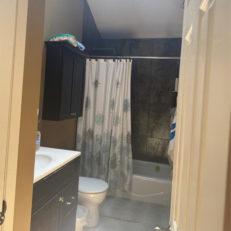 Ronkonkoma, New York, 11779, United States, 3 Bedrooms Bedrooms, ,2 BathroomsBathrooms,Residential,For Sale,1876247