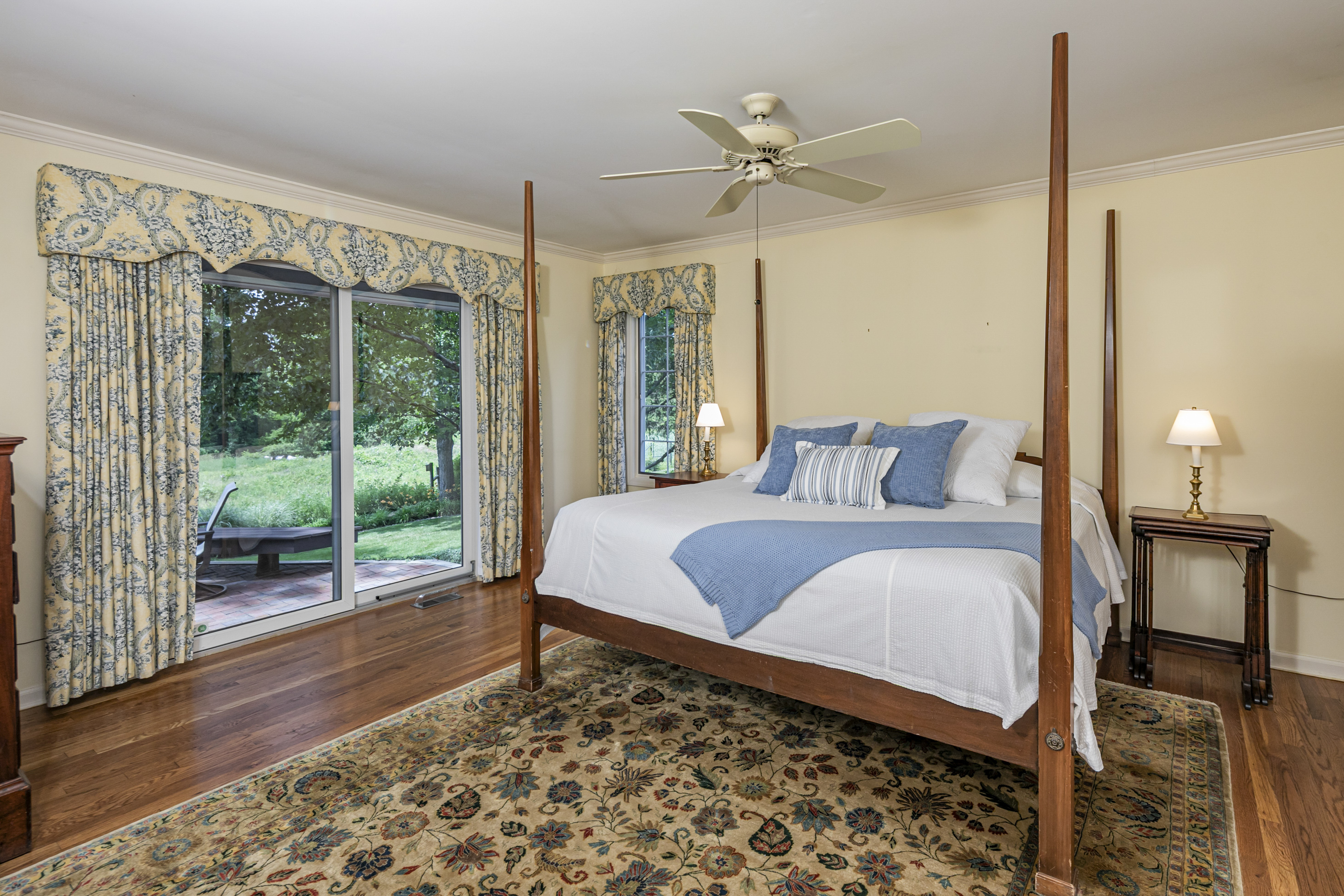  Stand-Out Home in The Glen Features Pastoral Views and Soaring Ceilings - 物件實景