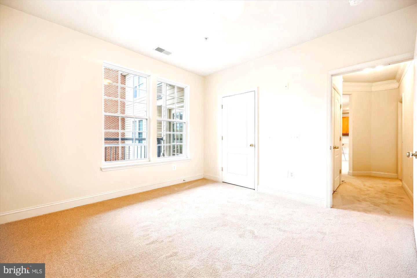 Rockville, Maryland, 20850, United States, 2 Bedrooms Bedrooms, ,2 BathroomsBathrooms,Residential,For Sale,1859700
