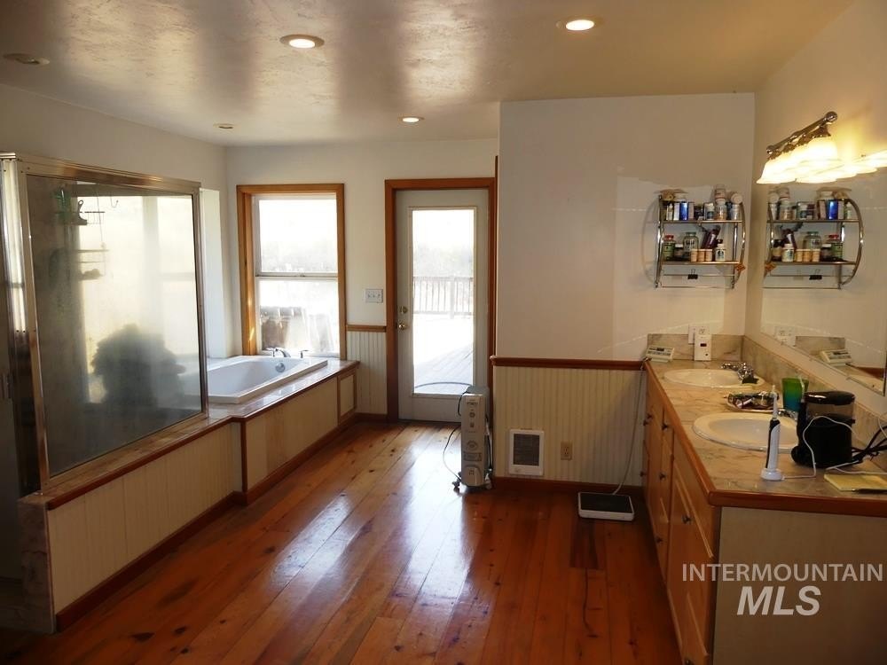 New Meadows, Idaho, 83654, United States, 3 Bedrooms Bedrooms, ,3 BathroomsBathrooms,Residential,For Sale,1810630