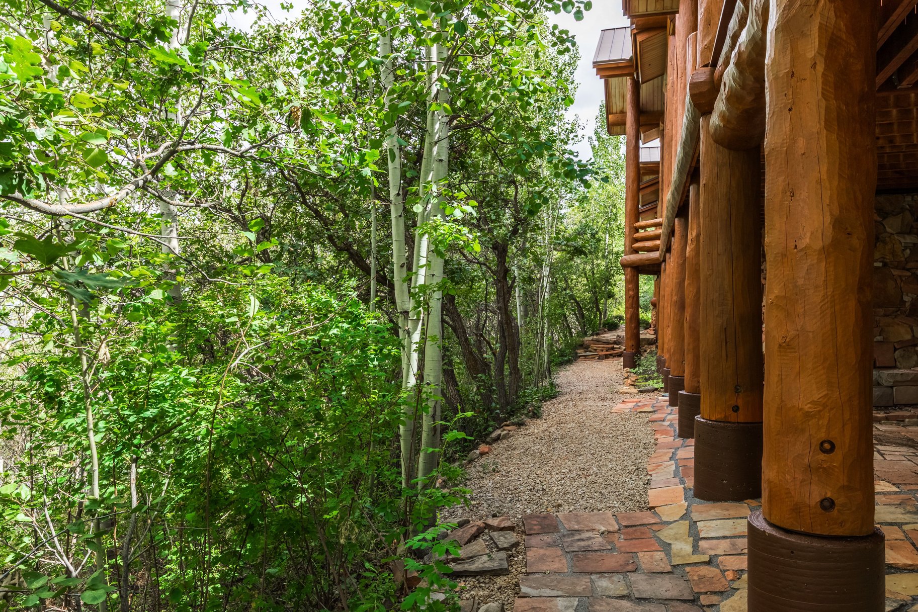  33 ACRE SOULFUL PARK CITY ESTATE WITH GRAND HOME AND GUEST HOUSE - 物件實景